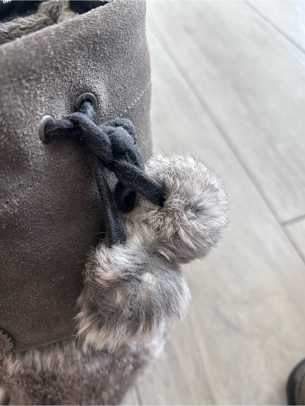 Manitobah Mukluks Waterproof Snowy Owl Gray Suede Fur Winter Boots Cozy Warm - Picture 8 of 12
